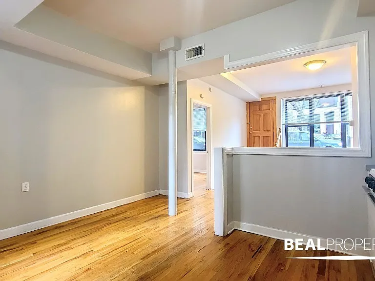 2948 N Seminary Ave #GDN — Photo 10