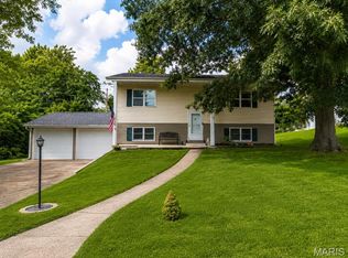 1303 Woodlawn Dr, Rolla, MO 65401