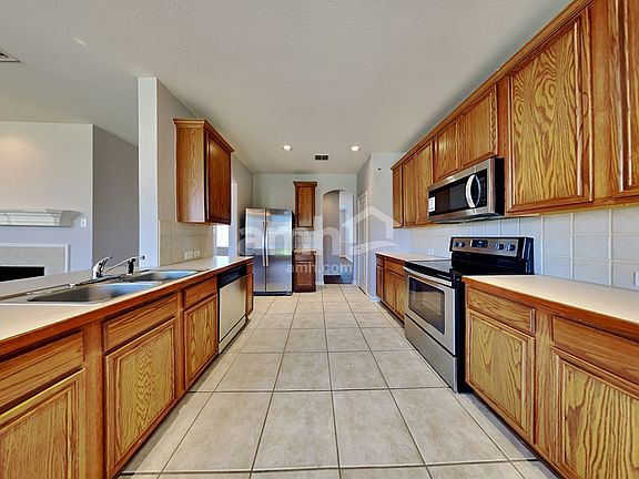 3rd image of 1028 Fleetwood Cove Dr
