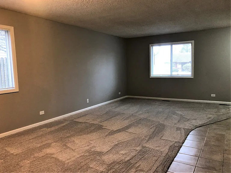 448 Independence Ln — Photo 12