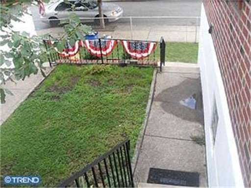 4th image of 3646 Livingston St