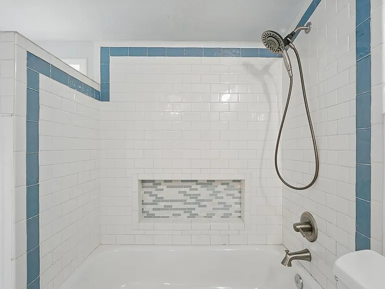 1102 S 15th St — Photo 5