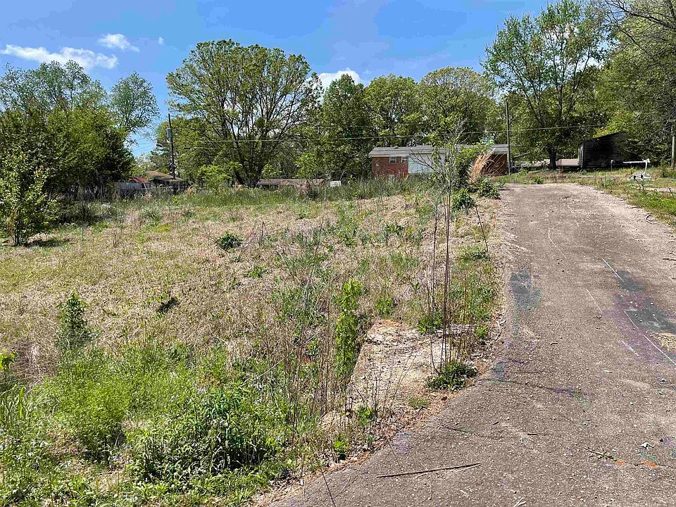 2nd image of 227 Gail Ave
