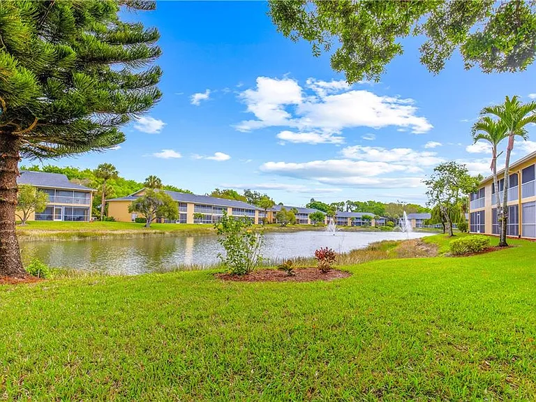 1190 Yesica Ann Cir #B-101 — Photo 4