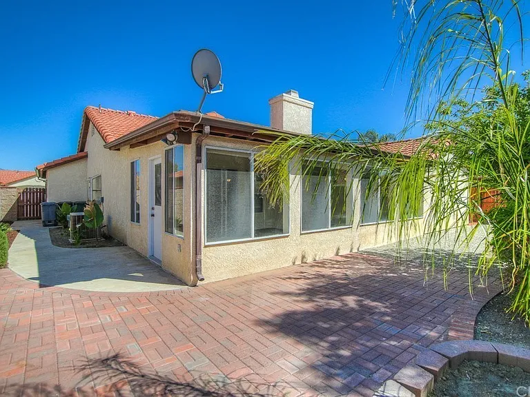 1319 Zirconia St — Photo 23