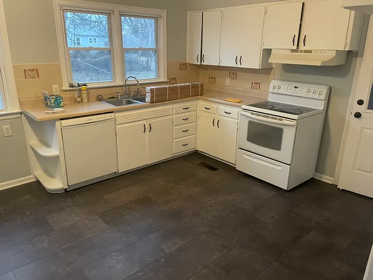 3728 S Norwood Ave — Photo 7