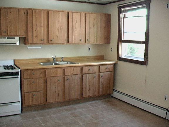 2nd fl kitchen 13x14