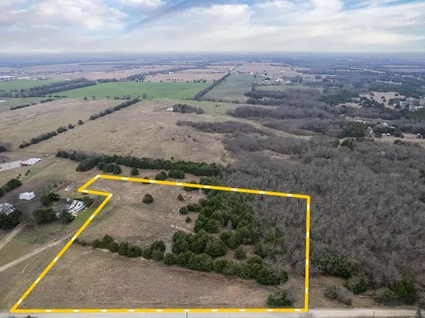 938 County Road 4900, Trenton, TX 75490