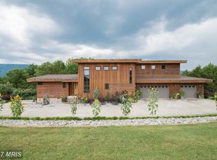 494 Beall Ave, Luray, VA 22835
