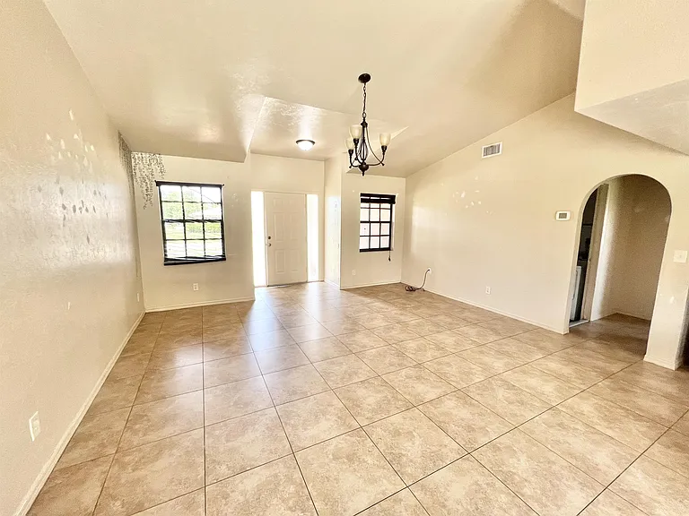 17607 Cypress Point Rd — Photo 4
