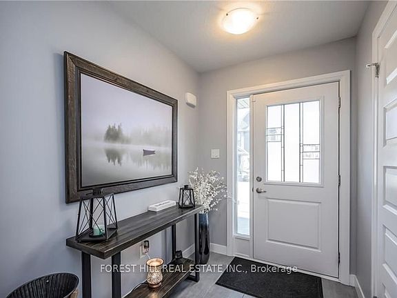 2nd image of 1110 Meadowlark Rdg #23
