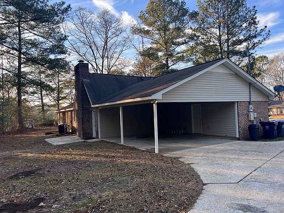 2nd image of 3105 Killarney Ln