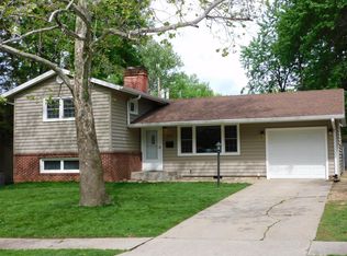 2906 SW Sunset Rd, Topeka, KS 66614