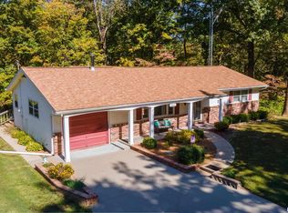 211 Raccoon Valley Rd, Makanda, IL 62958