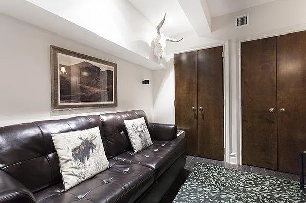 Sold by Douglas Elliman | media 21