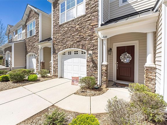 2nd image of 4644 Craigmoss Ln