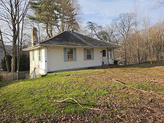 2nd image of 60 Hampton Knolls Rd
