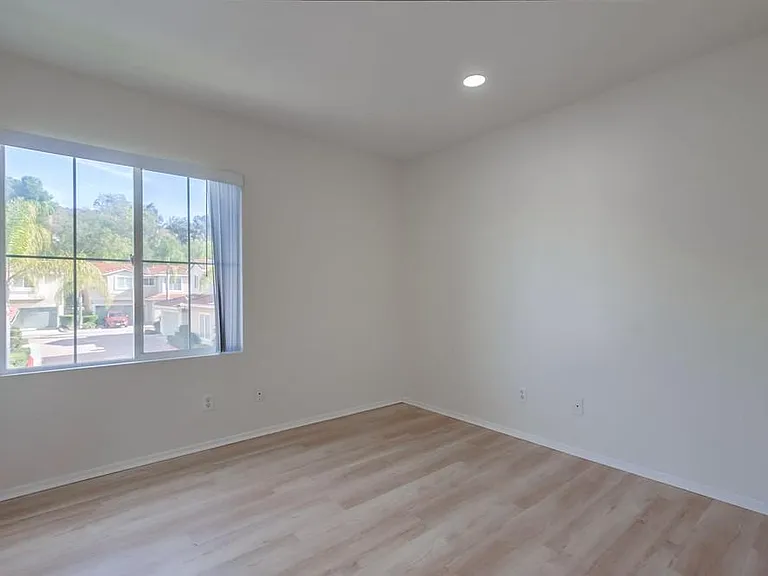 11655-8 Compass Point Dr N — Photo 28