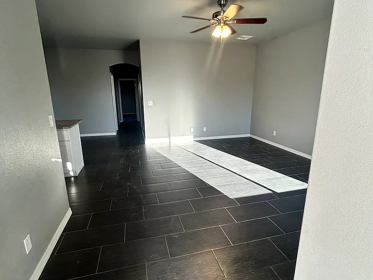 3025 N Evans St — Photo 8