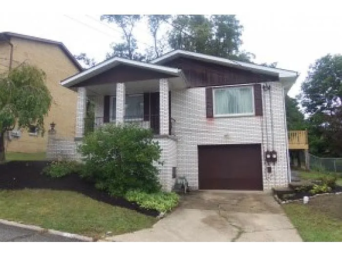 123 Karen Way photo 1