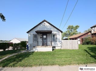 334 N Adams St, Papillion, NE 68046