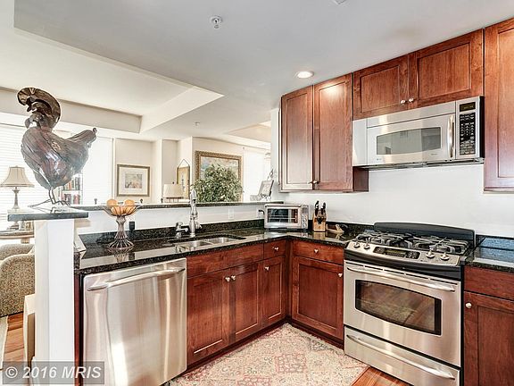 5th image of 513 W Broad St APT 614