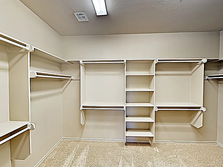 2125 Turtle Creek Dr — Photo 10