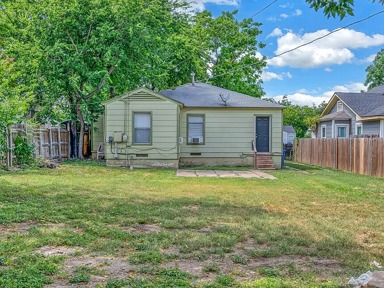 2712 Mitchell Ave — Photo 19