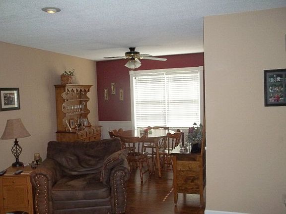 5th image of 1906 Cottage Grove Pl