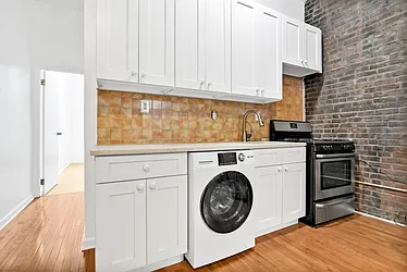 Rented by Brownstone Property Group