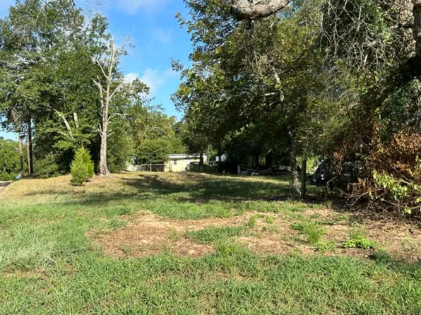 1502 15th St, Hempstead, TX 77445