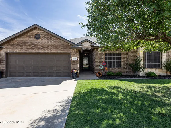 210 Berkshire Ave, Wolfforth, TX 79382