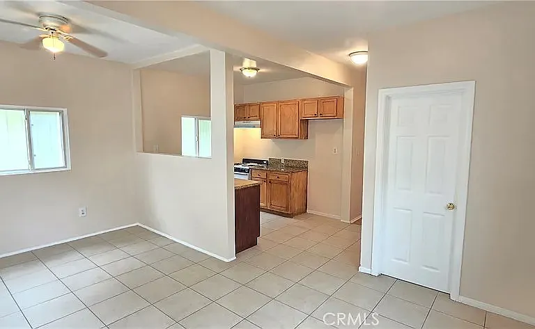1060 Cherry Ave #A — Photo 4