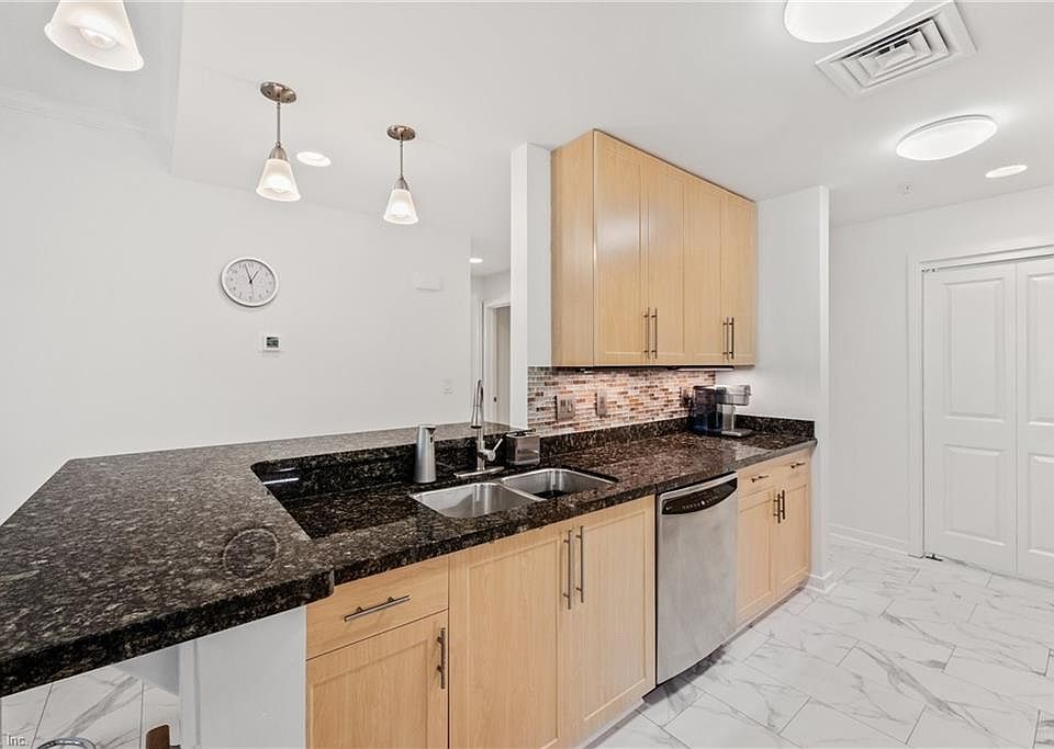 3738 Sandpiper Rd Virginia Beach, VA, 23456 Apartments for Rent Zillow