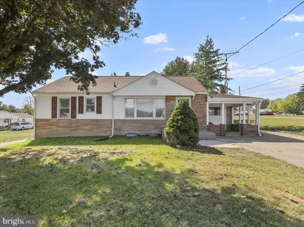 12922 Salem Ave, Hagerstown, MD 21740