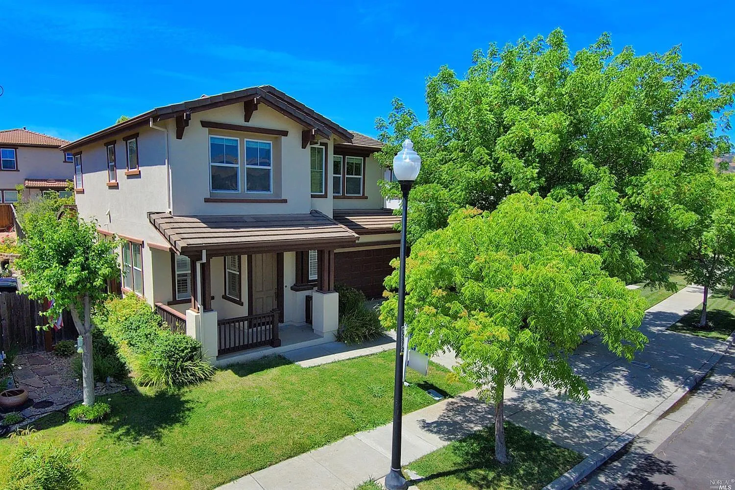 3 bed, 1795 sqft, $3,180 — Photo 3