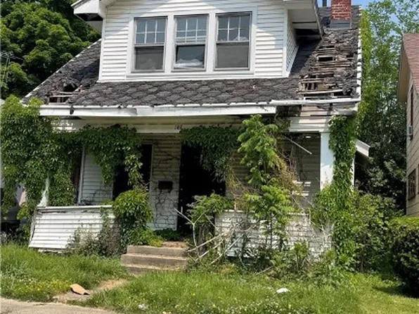 143 E Parkwood Dr, Dayton, OH 45405
