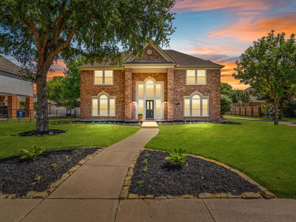 205 Meadowlark Ln, Southlake, TX 76092