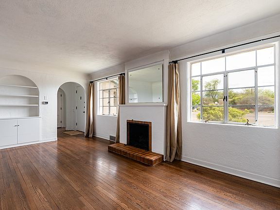 4th image of 601 Tulane Dr NE