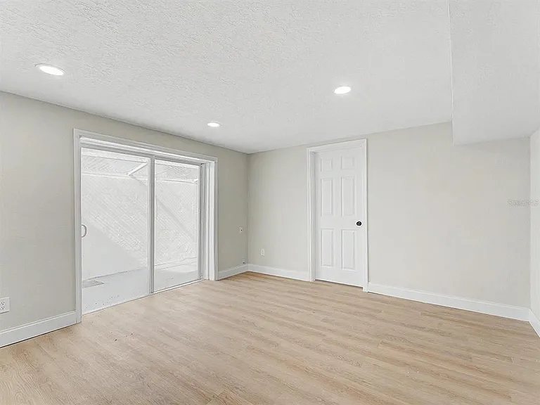 7708 Maryland Ave — Photo 17
