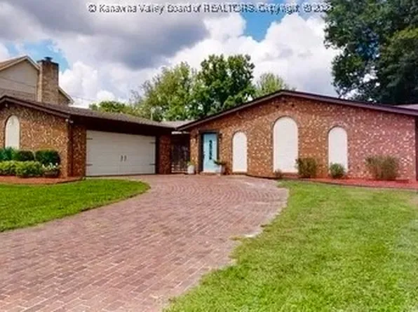 1052 Marina Dr, Hurricane, WV 25526