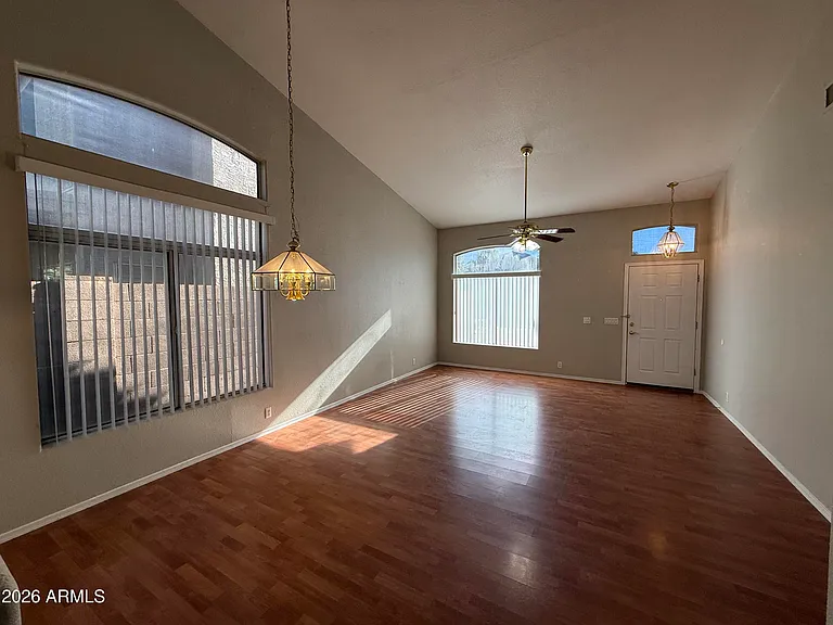 1253 N Spire Ct — Photo 7