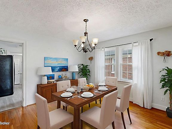 5th image of 2438 Bradley Ave