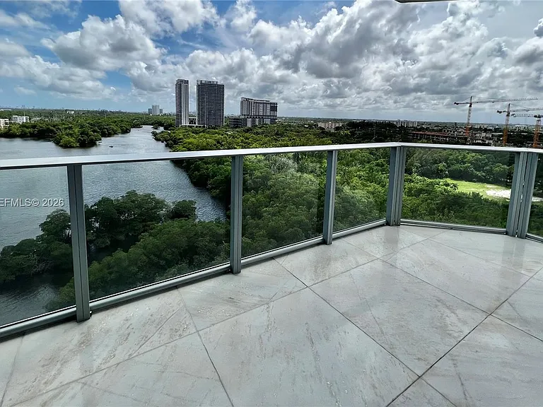 17111 Biscayne Blvd #1102 — Photo 23
