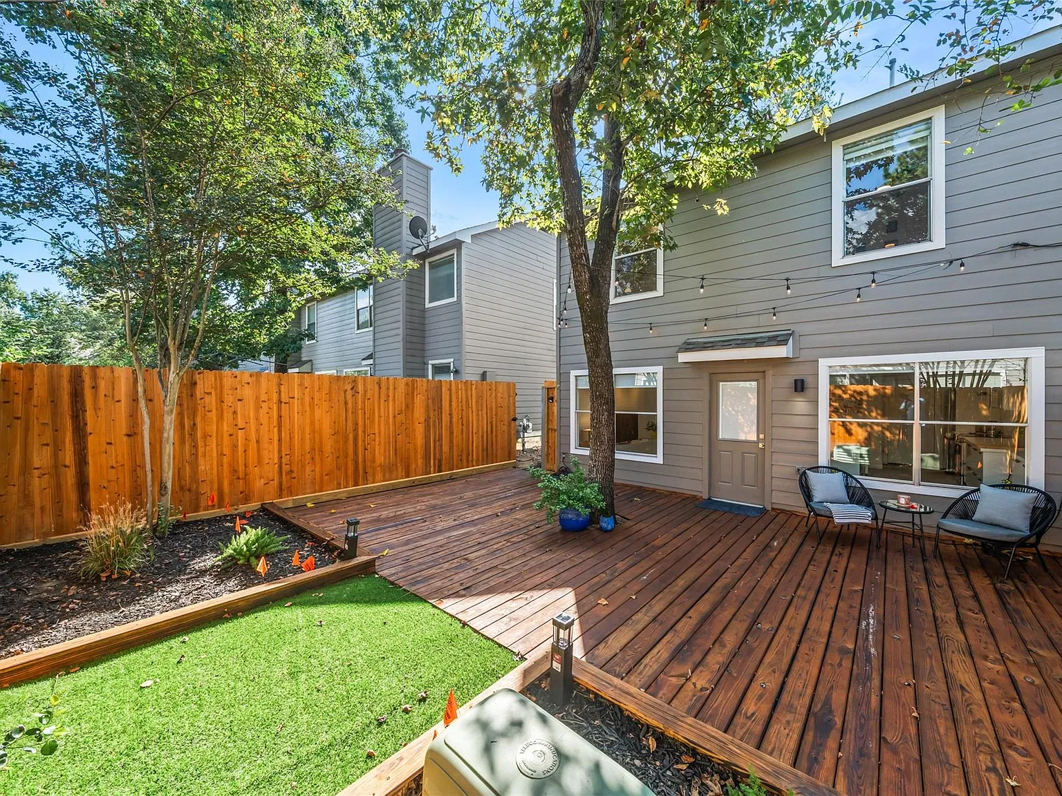 3 bed, 2.5 bath, 1330 sqft, $2,650 — Photo 4
