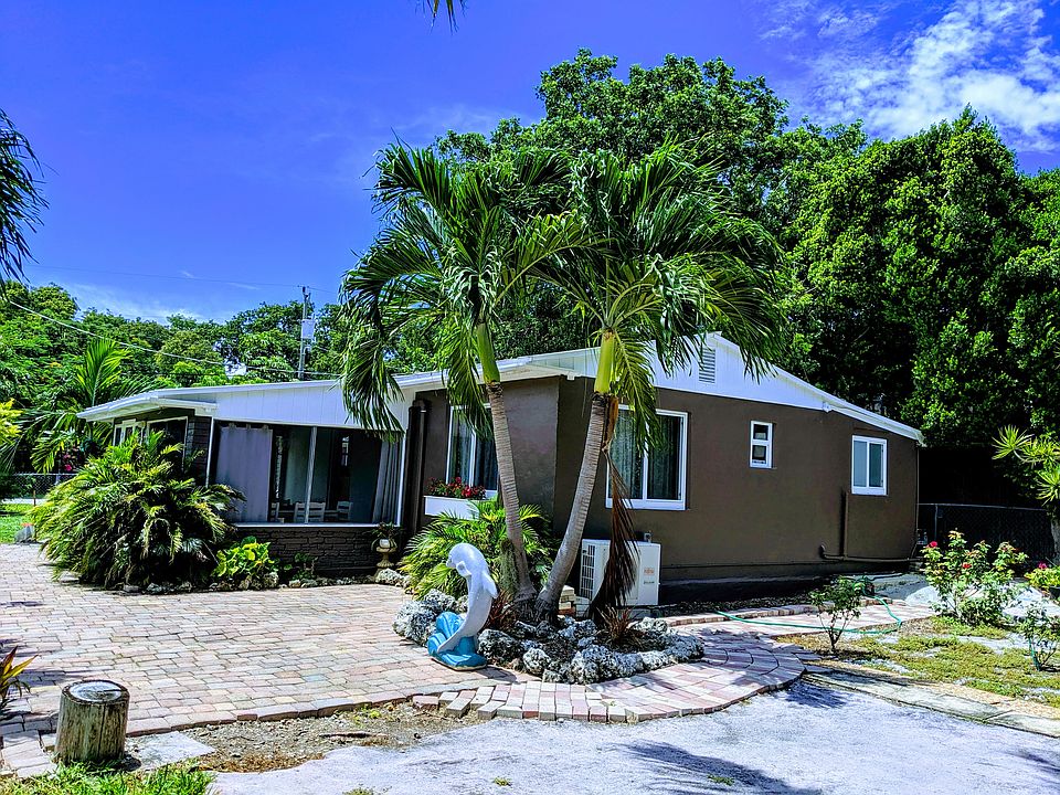 Home exterior side