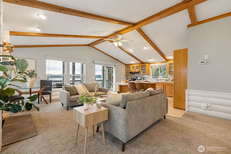 5th image of 7021 Cliff Avenue SW
