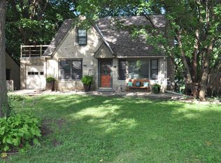 2646 Colonial Dr, Lincoln, NE 68502