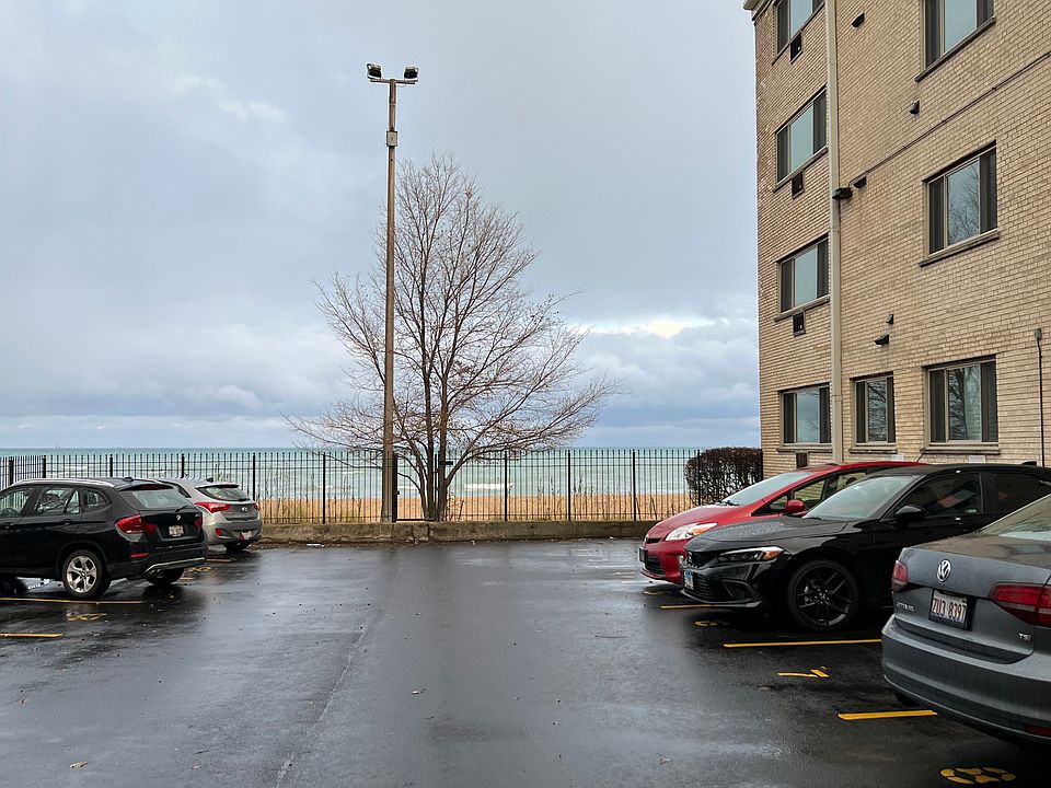 1st image of 1050 W Columbia Ave #1