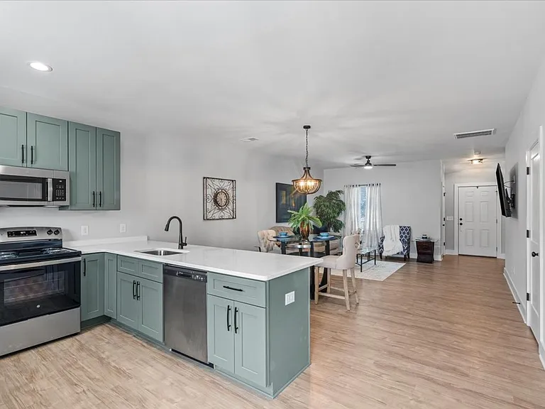 193 Freeze Ave NW — Photo 4